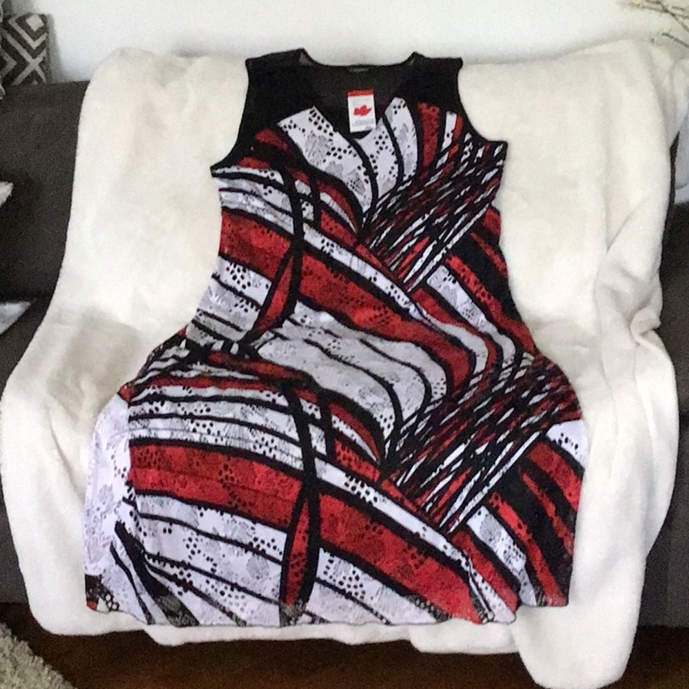 51 - NWT Initiatives Lined Black/Red Dress